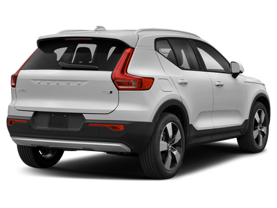 2021 Volvo XC40 T4 Momentum