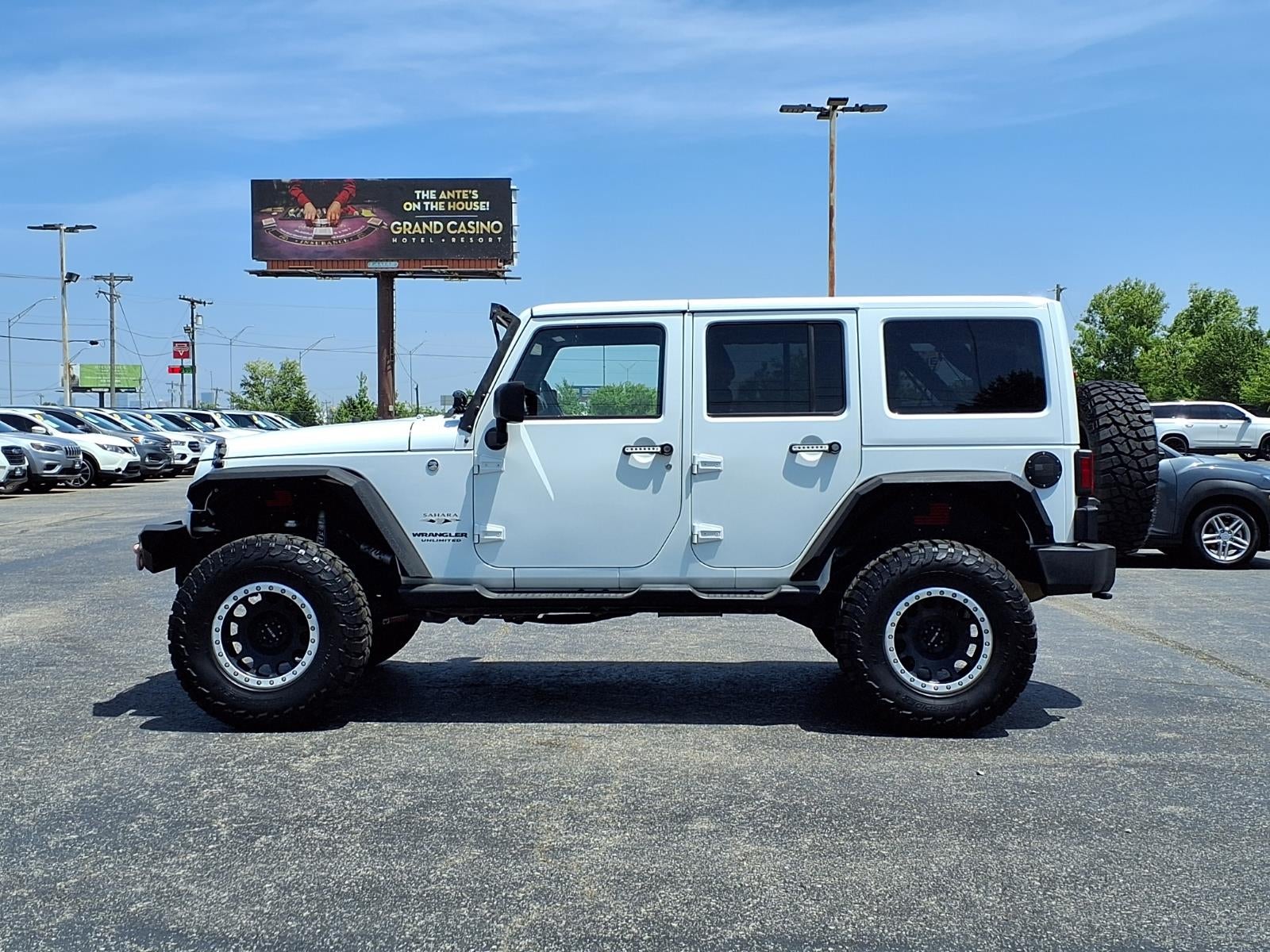 2016 Jeep Wrangler Unlimited Sahara