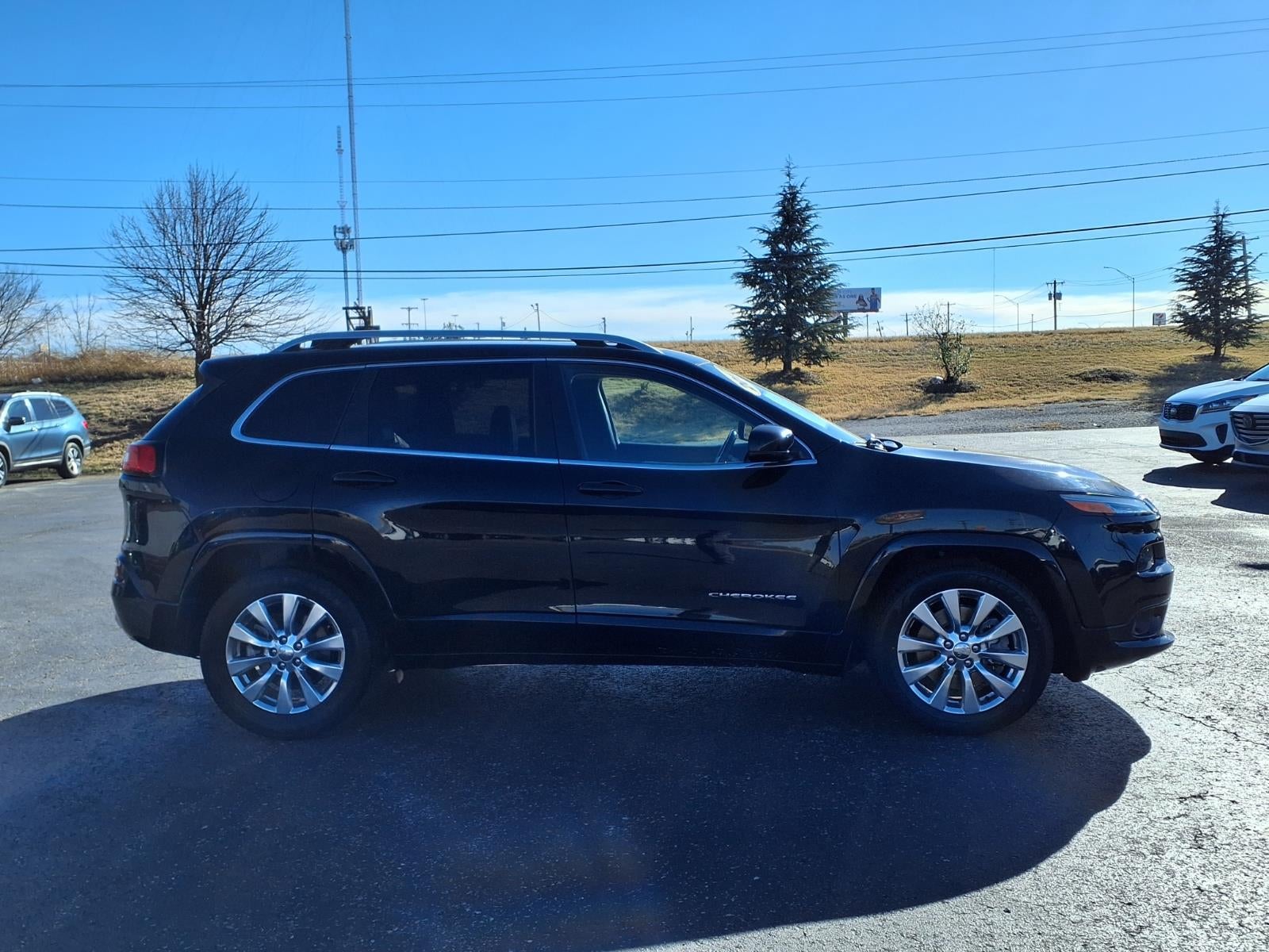 2017 Jeep Cherokee Overland
