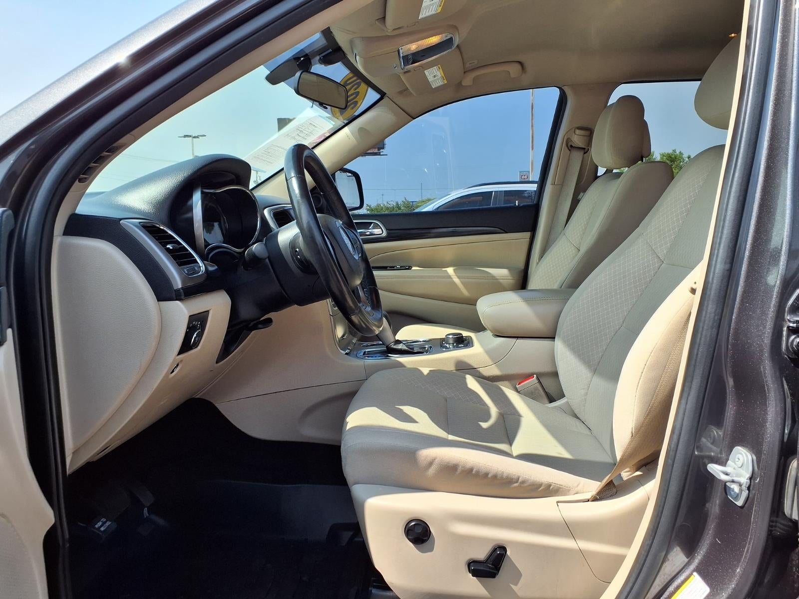 2020 Jeep Grand Cherokee Laredo E