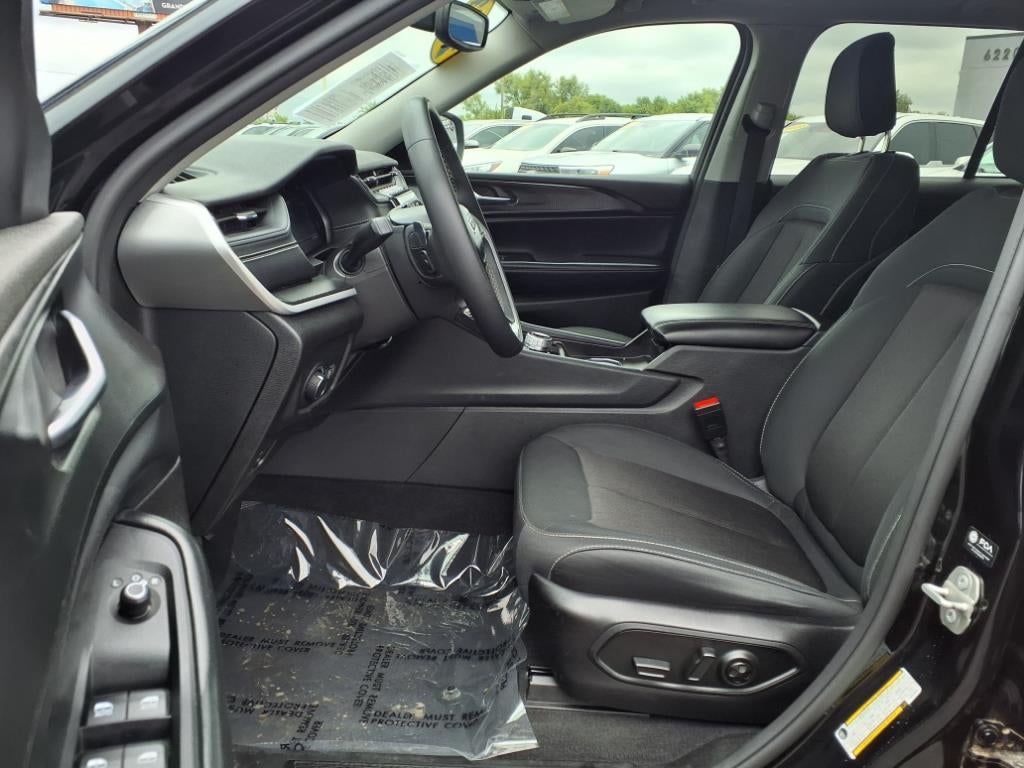 2023 Jeep Grand Cherokee Laredo