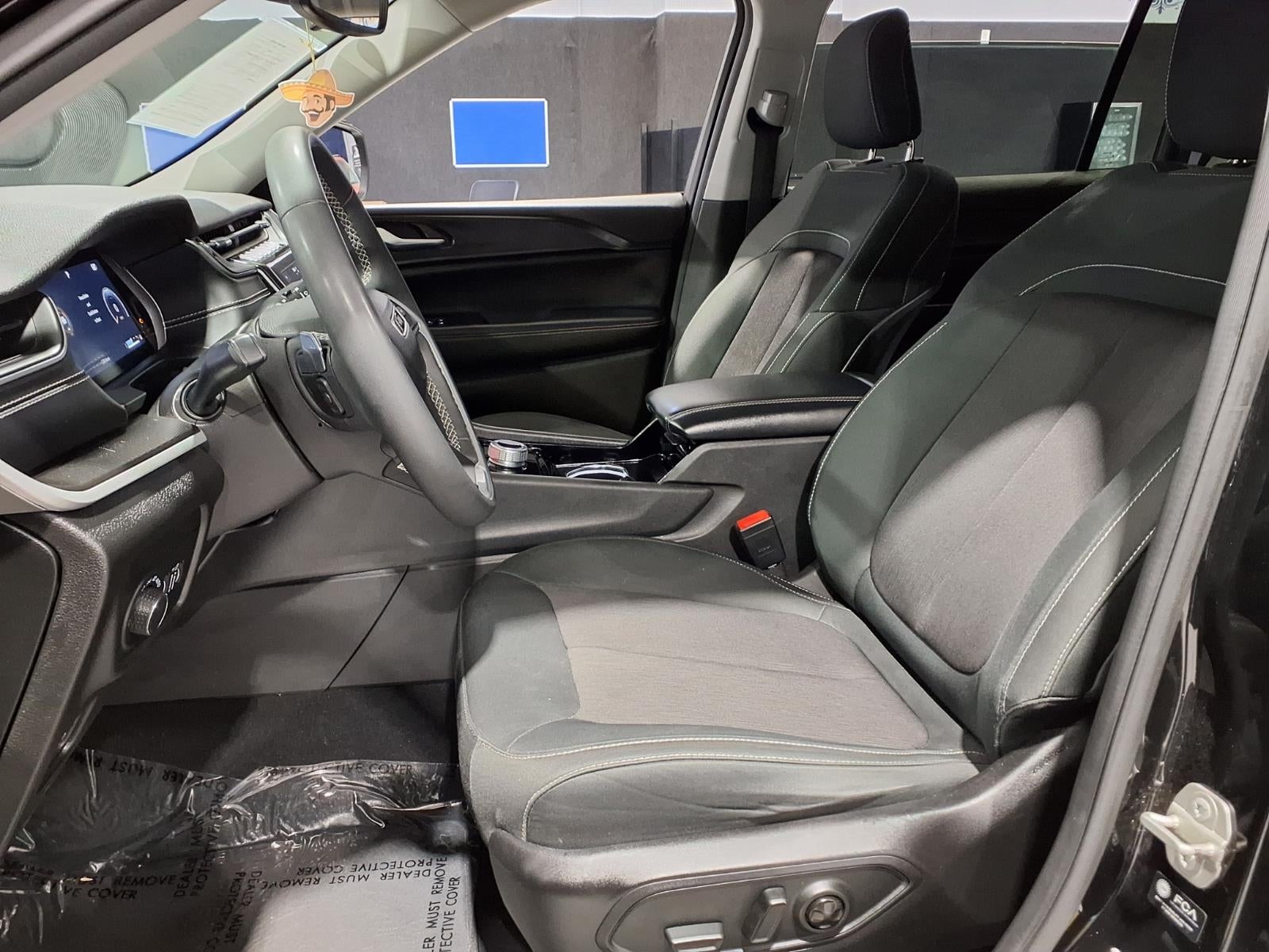 2023 Jeep Grand Cherokee L Laredo