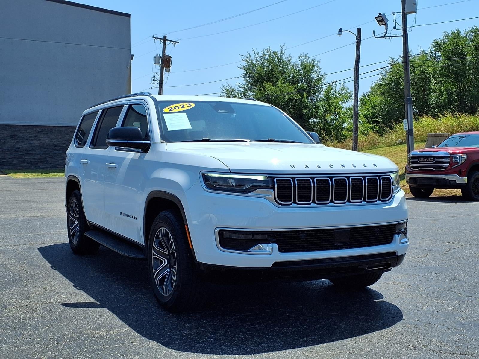 2023 Jeep Wagoneer Base