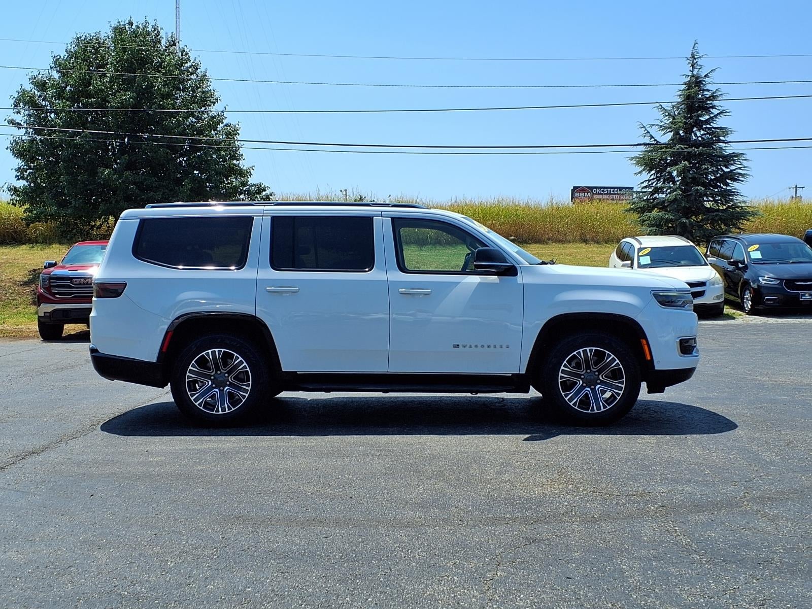 2023 Jeep Wagoneer Base