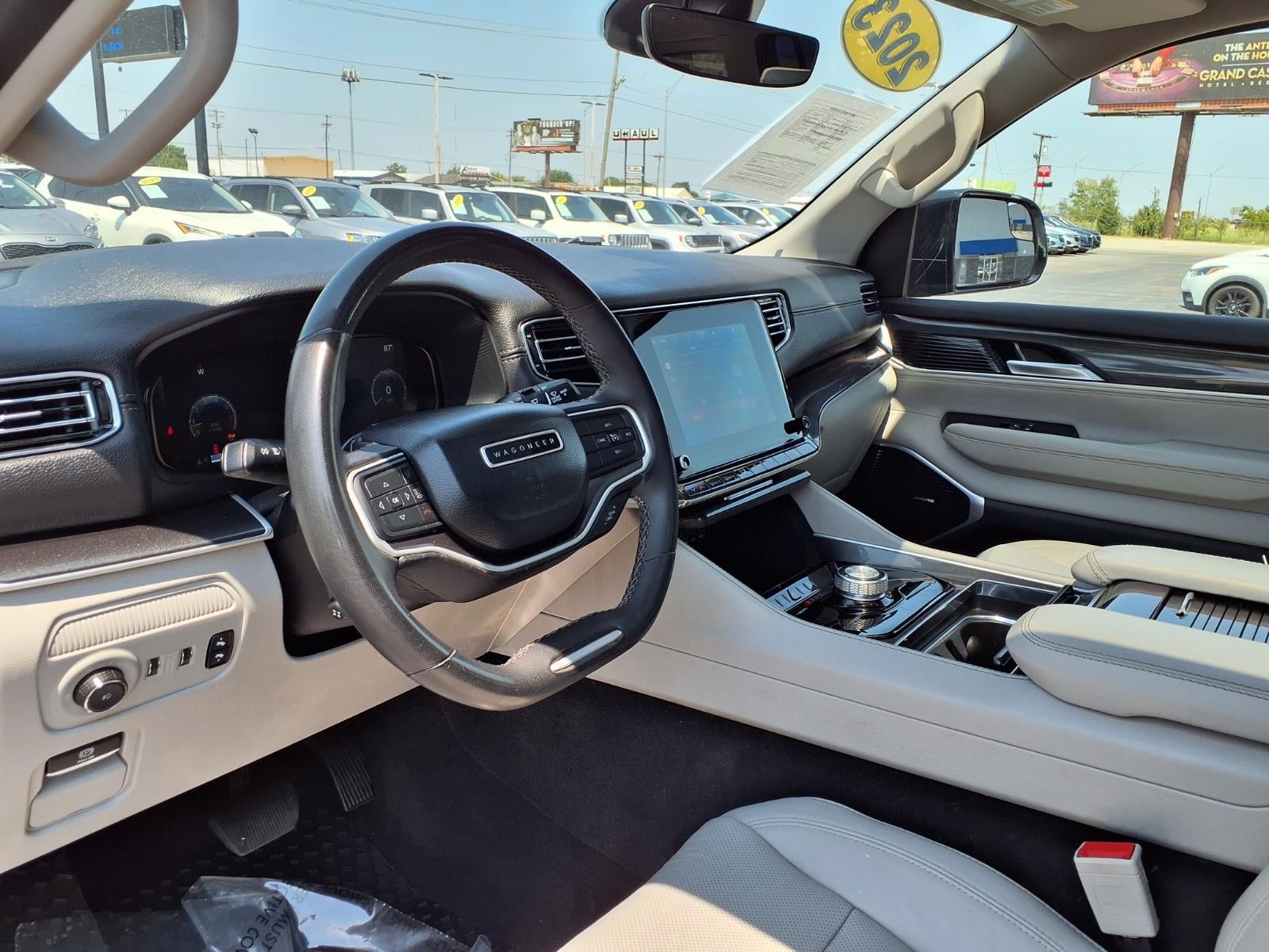 2023 Jeep Wagoneer Base