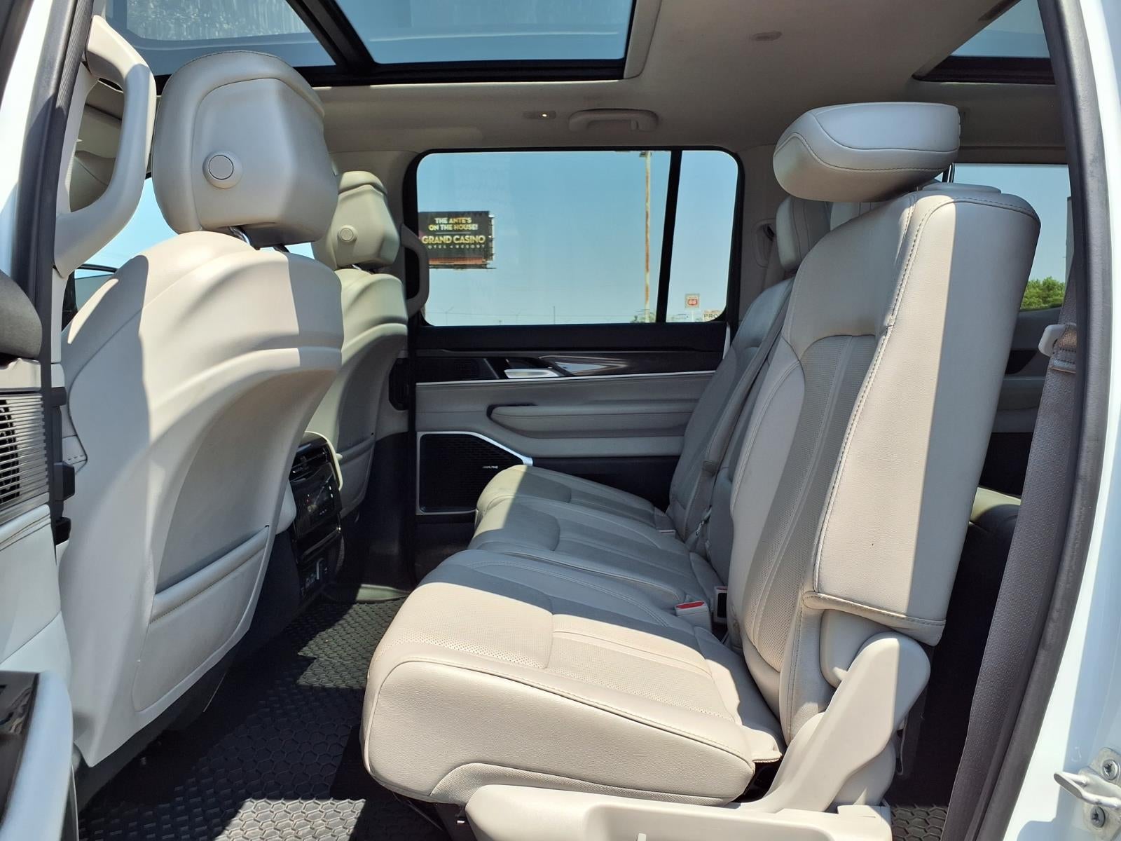 2023 Jeep Wagoneer Base