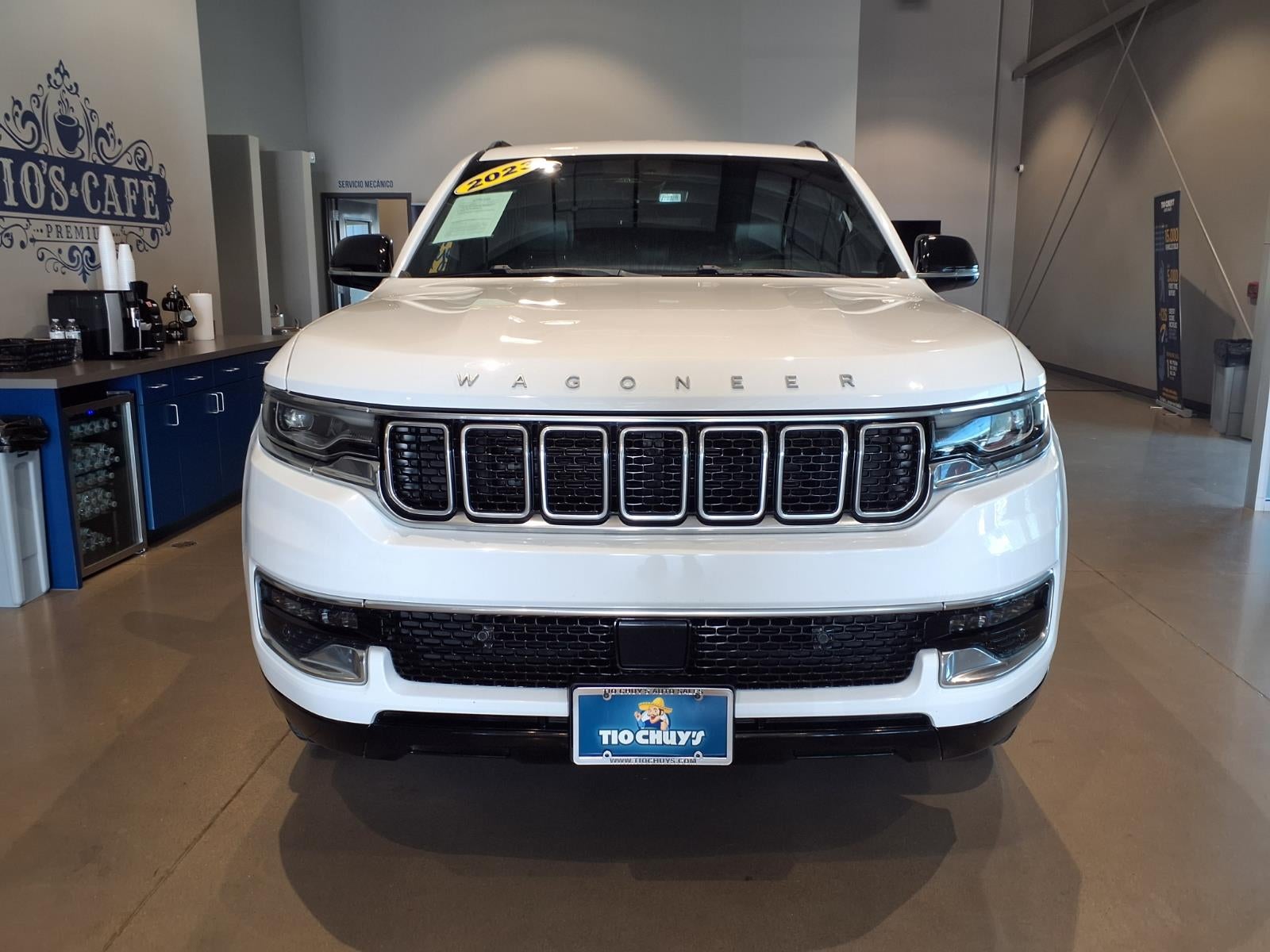 2023 Jeep Wagoneer Base