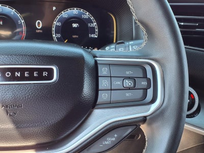 2025 Jeep Wagoneer Base
