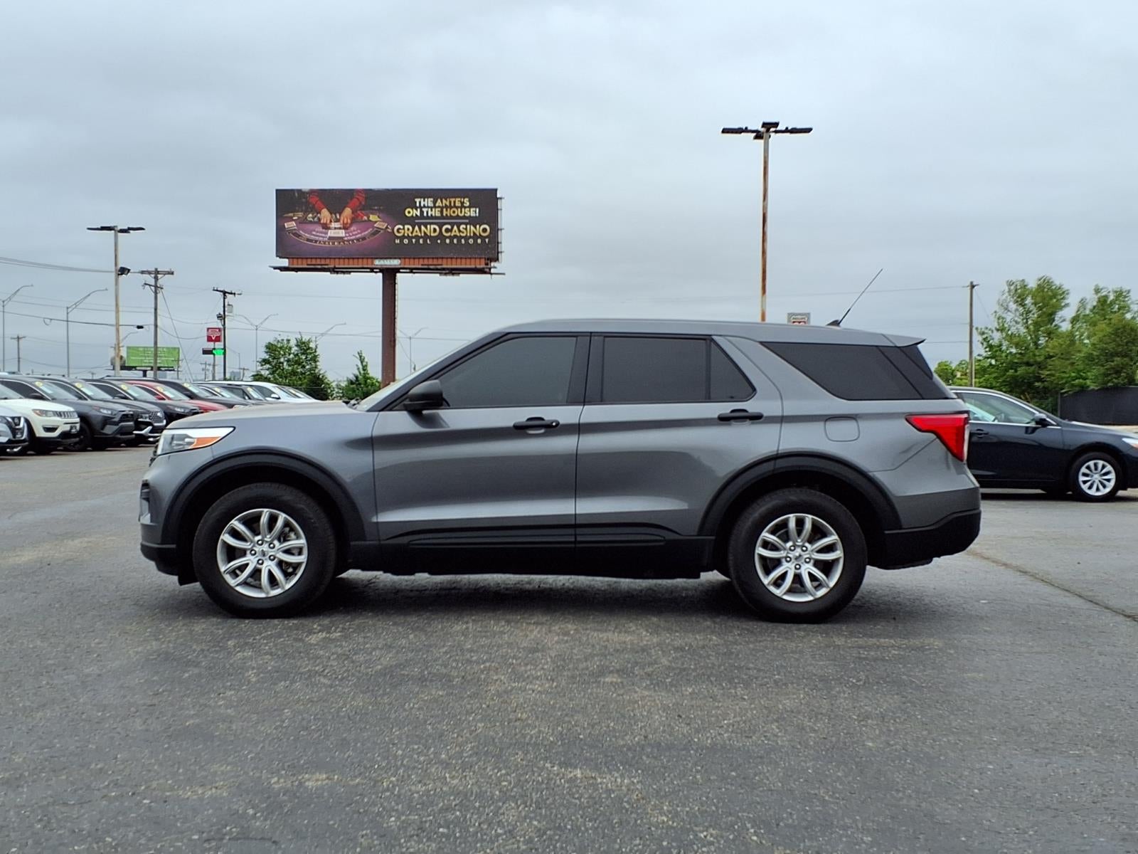 2021 Ford Explorer Base