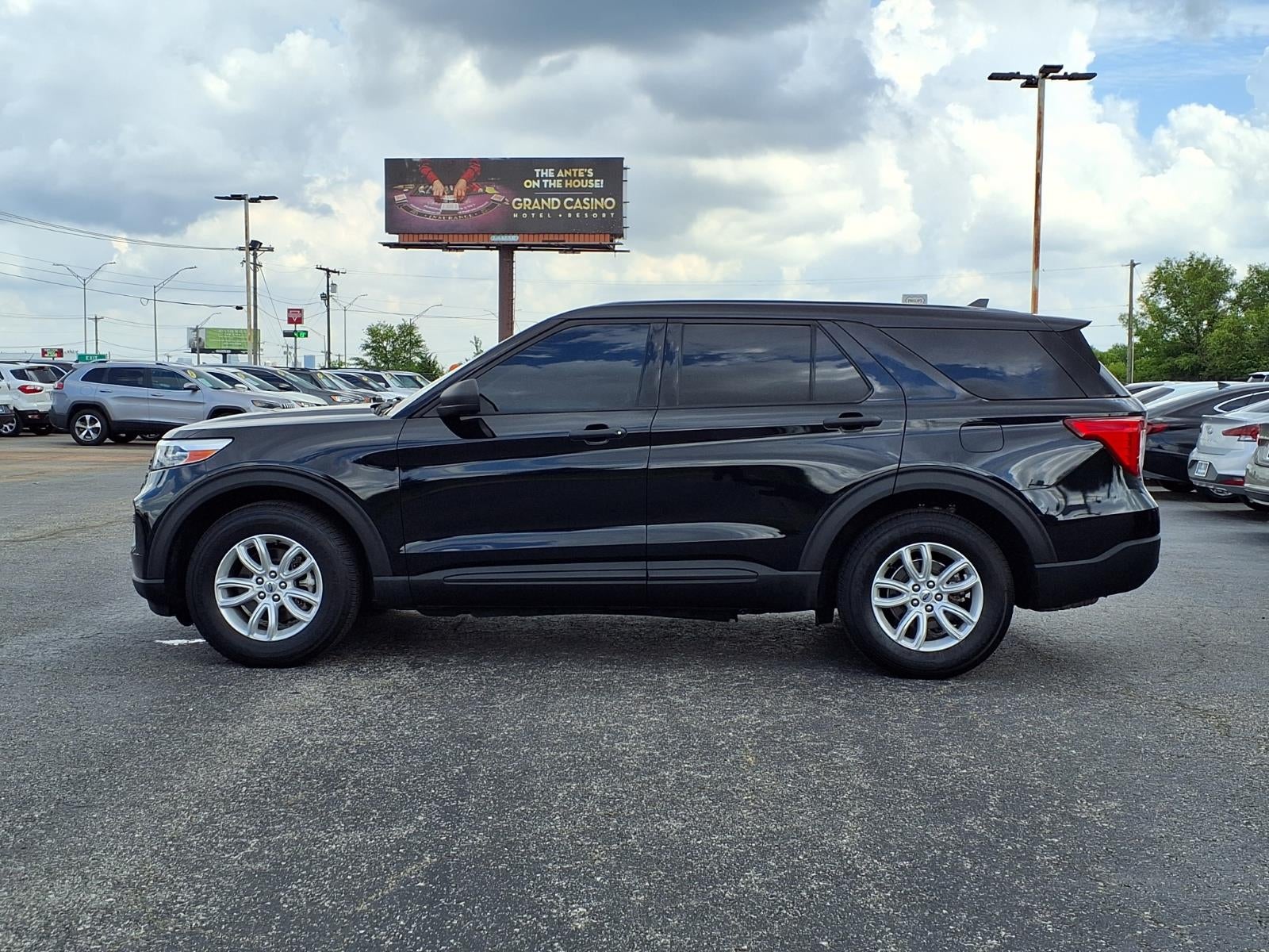 2021 Ford Explorer Base