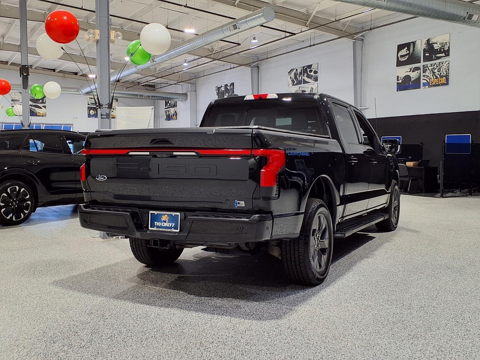 2023 Ford F-150 Lightning Base