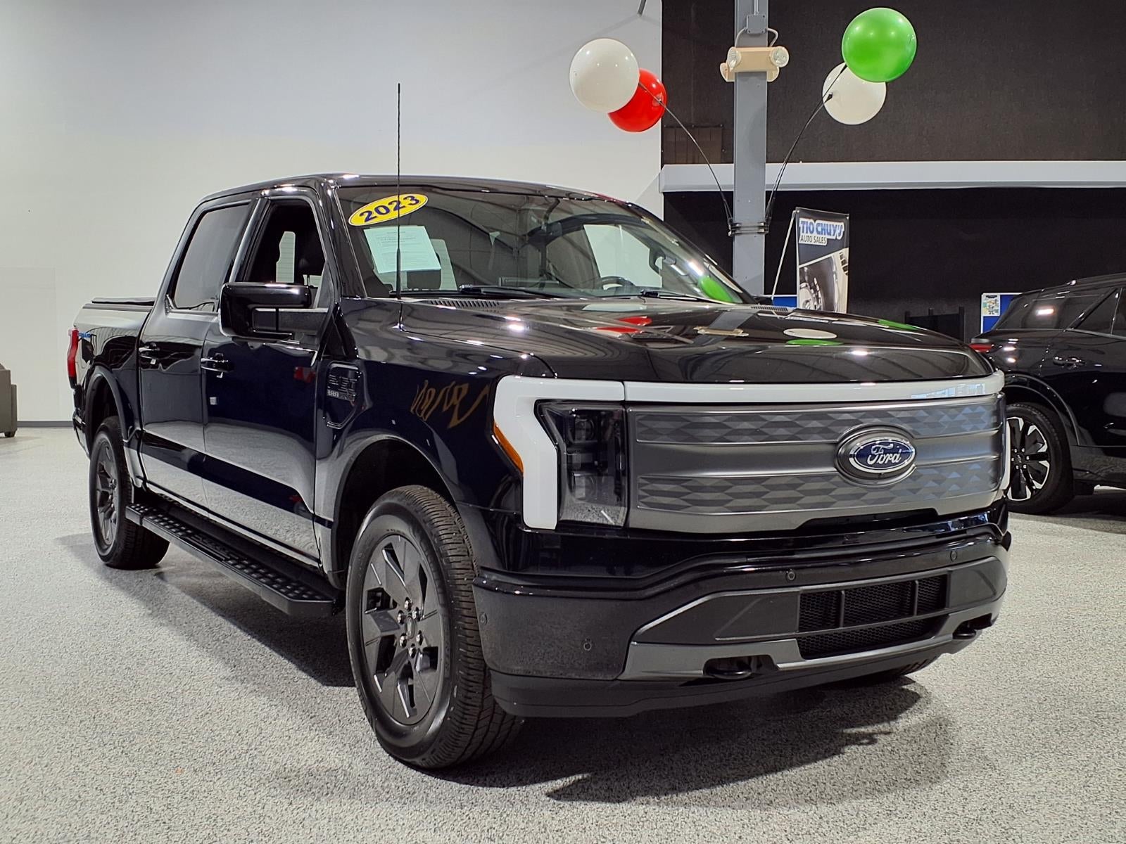 2023 Ford F-150 Lightning Base