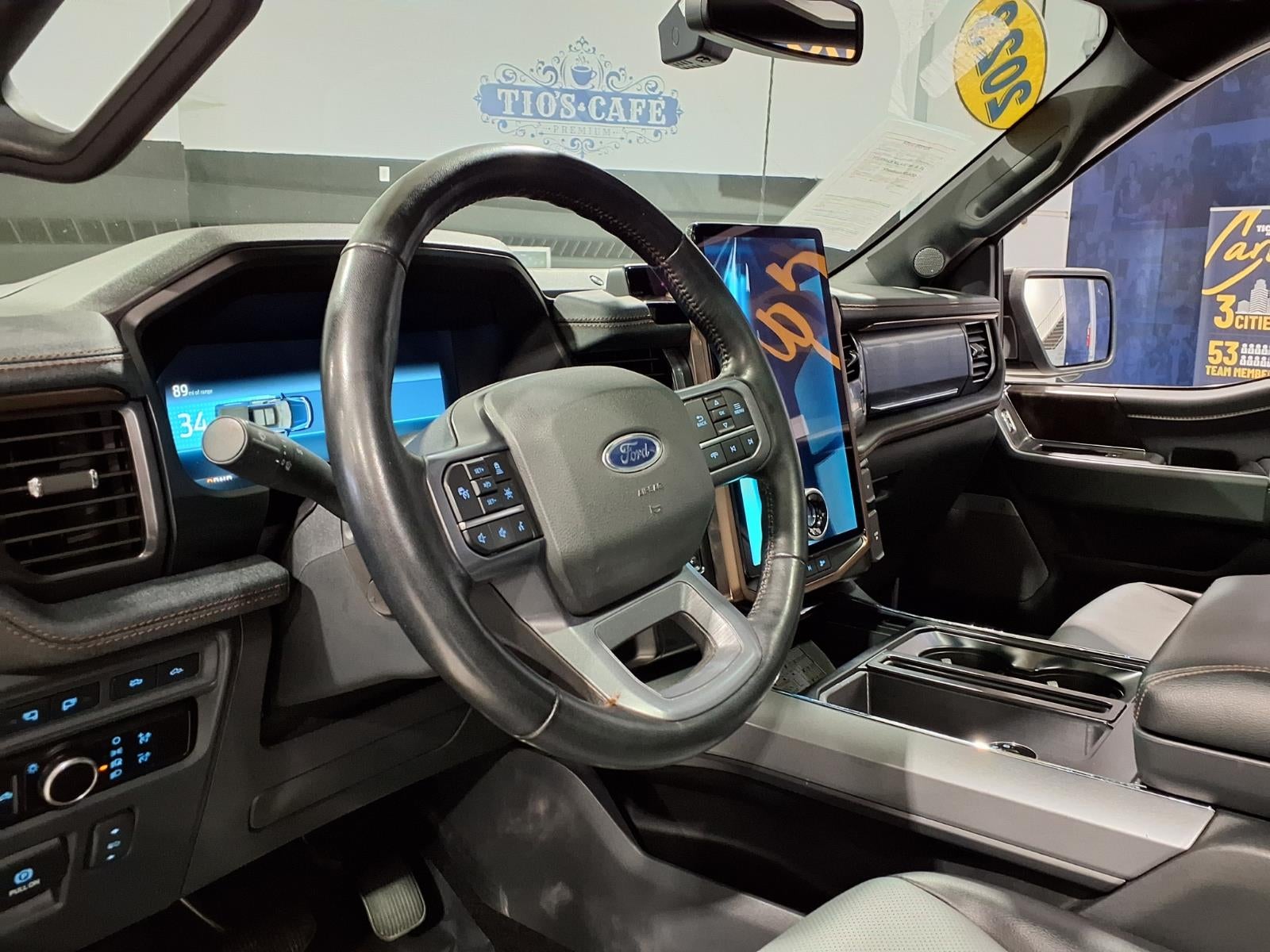 2023 Ford F-150 Lightning Base