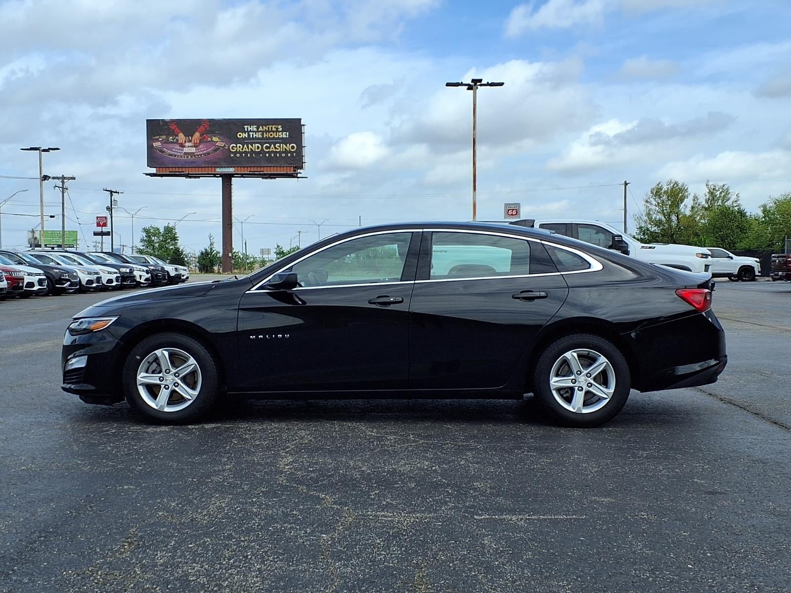 2022 Chevrolet Malibu LS