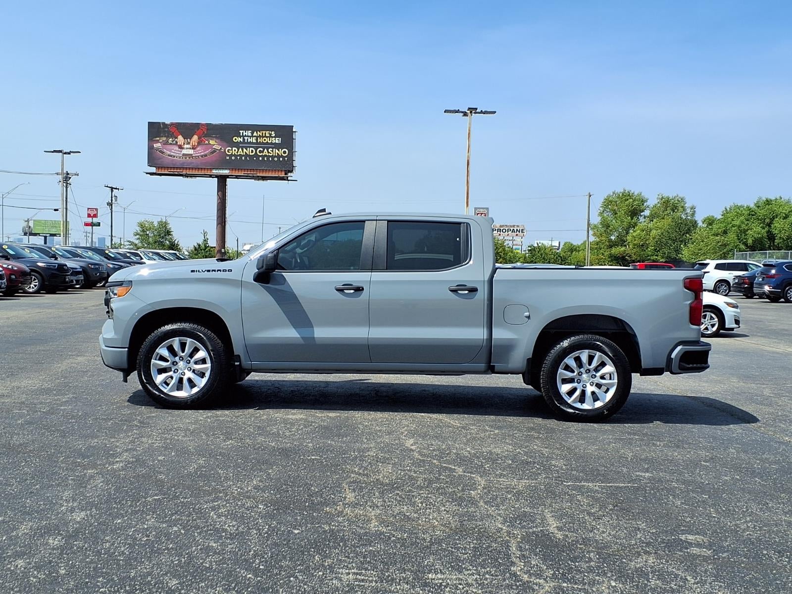 2024 Chevrolet Silverado 1500 Custom