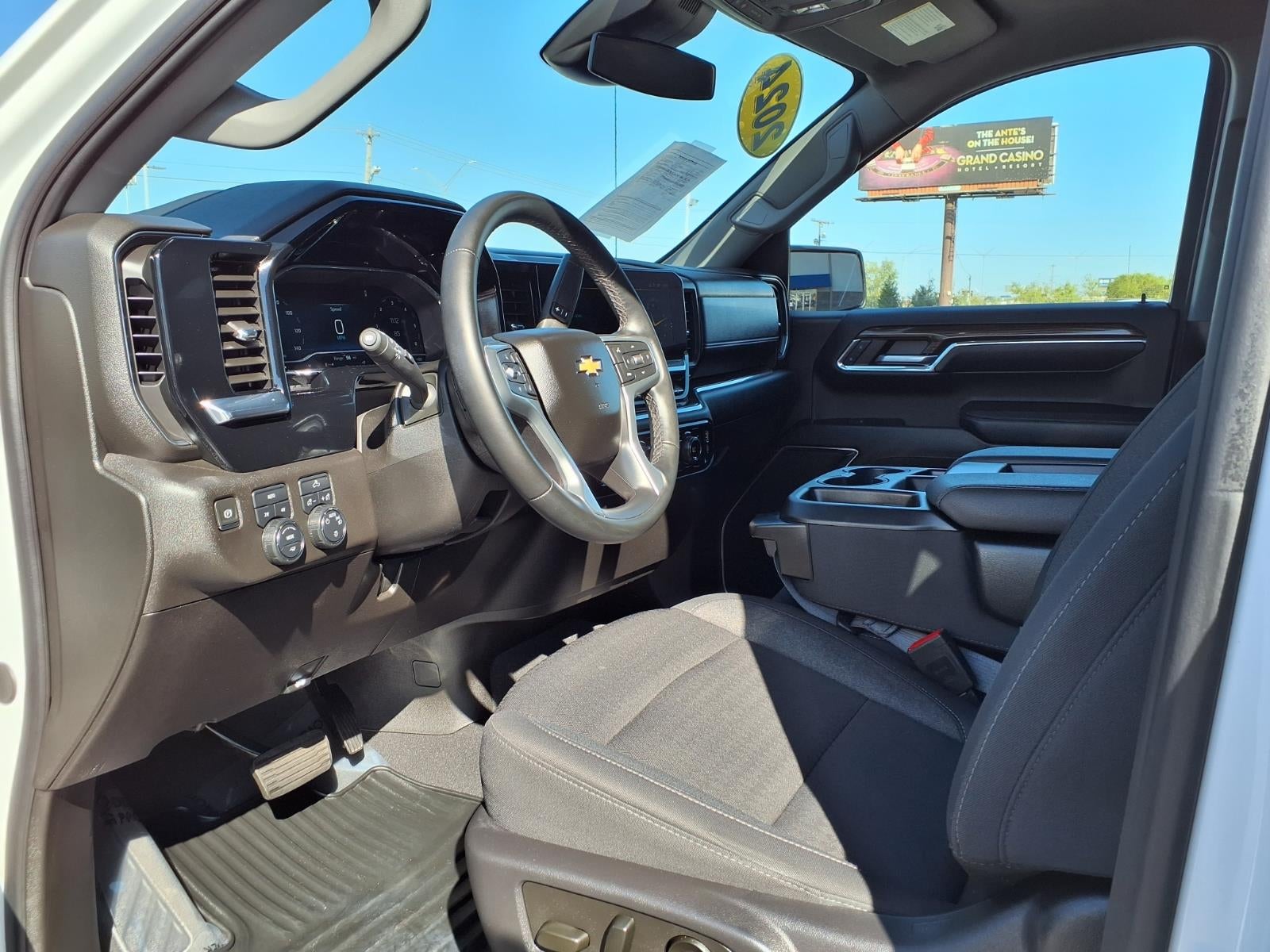 2024 Chevrolet Silverado 1500 LT