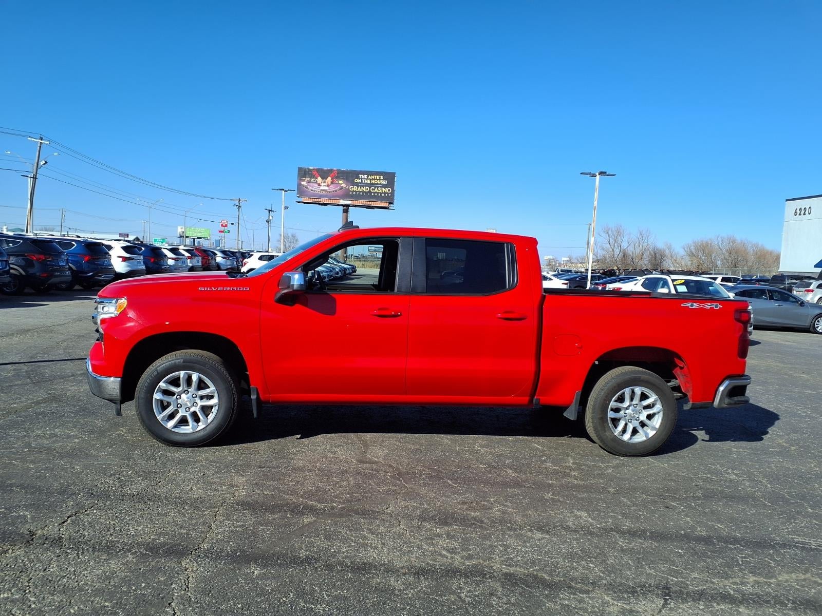 2023 Chevrolet Silverado 1500 LT