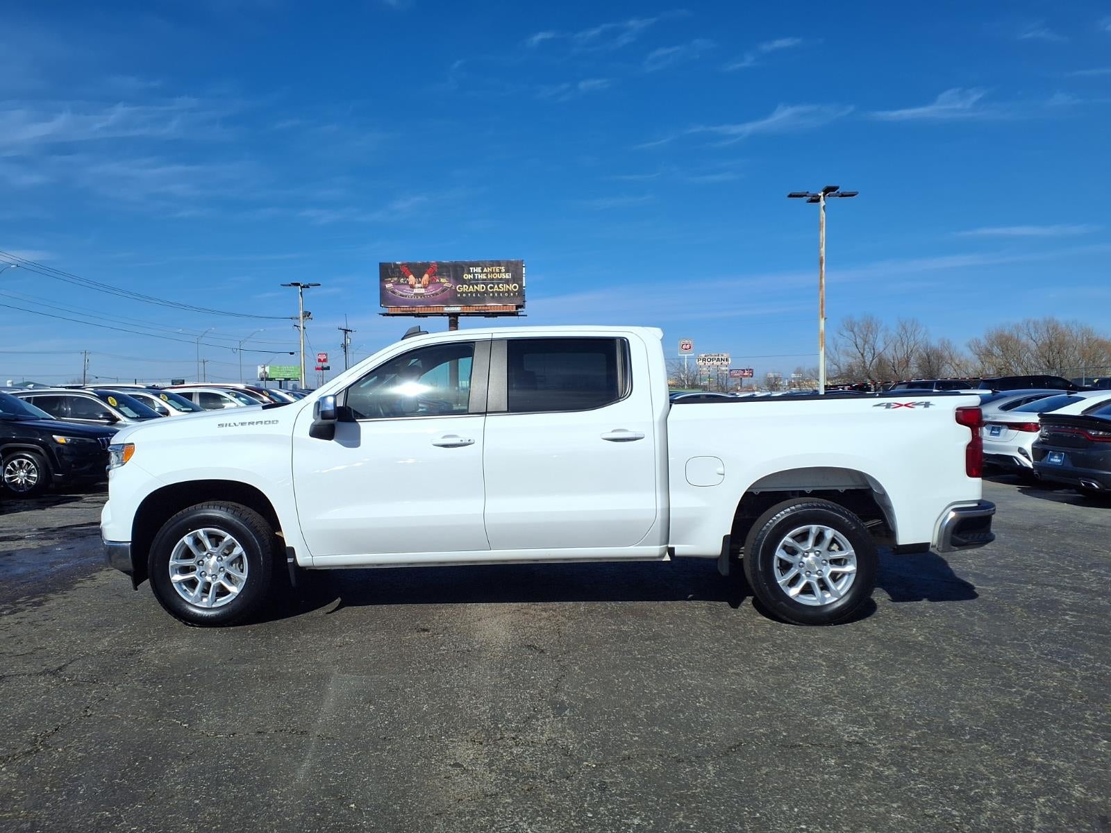 2023 Chevrolet Silverado 1500 LT