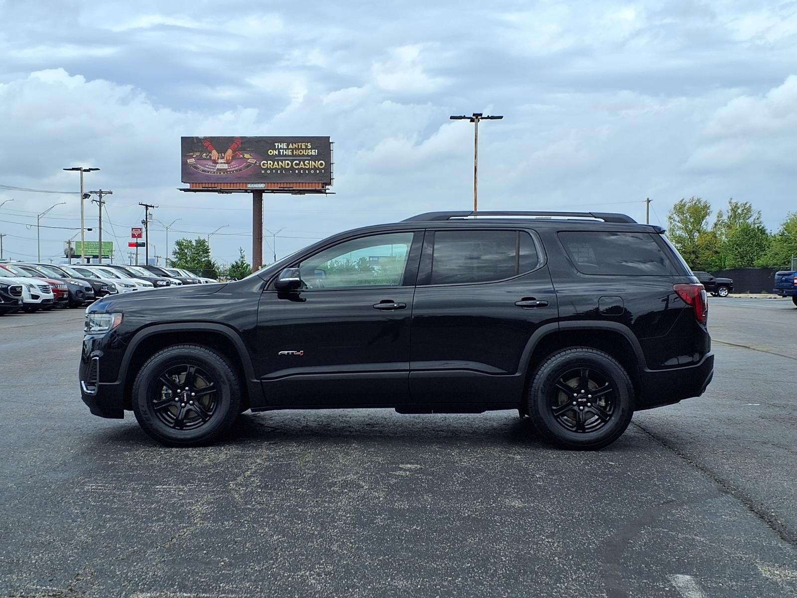 2021 GMC Acadia AT4