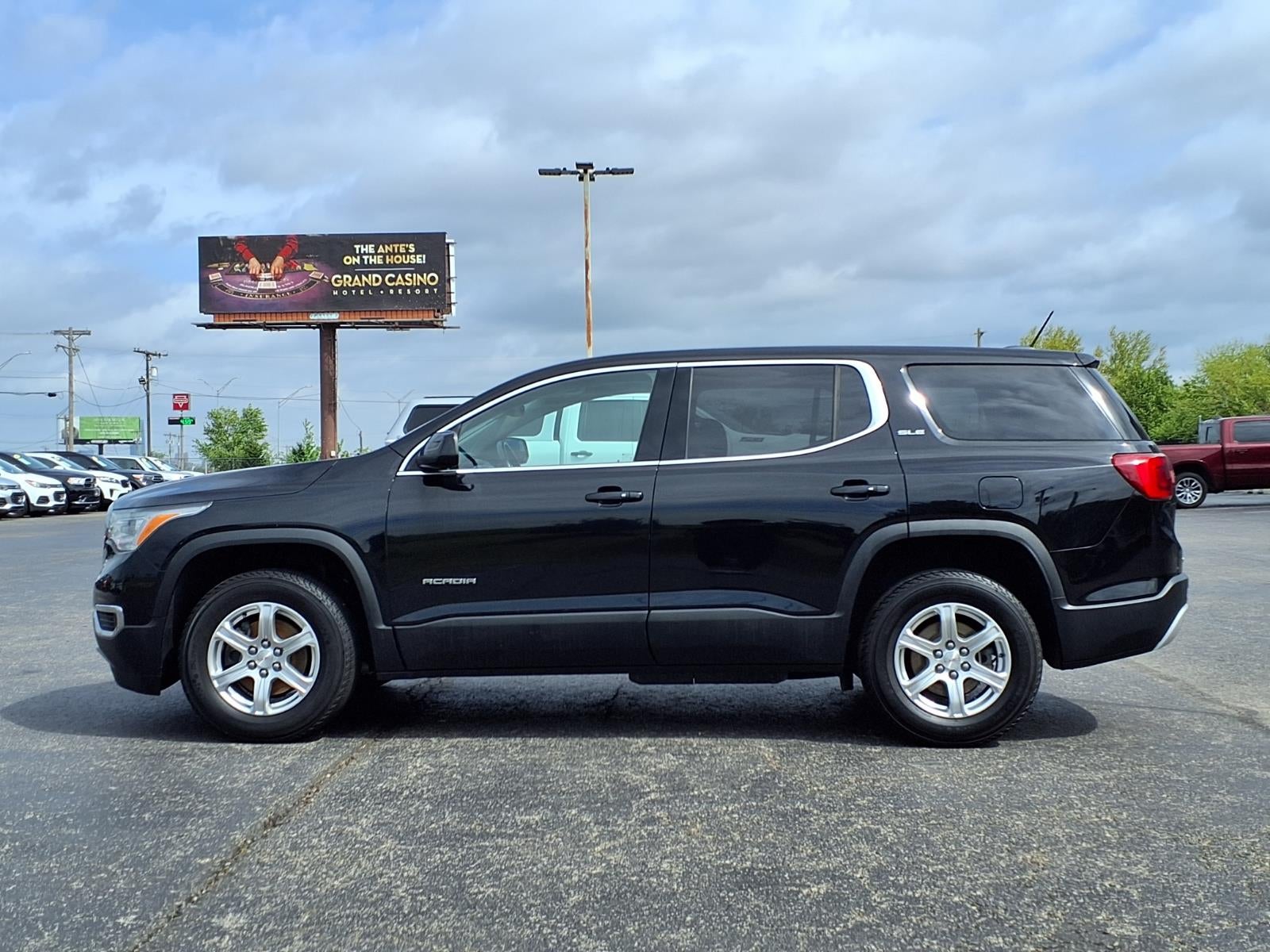 2019 GMC Acadia SLE-1