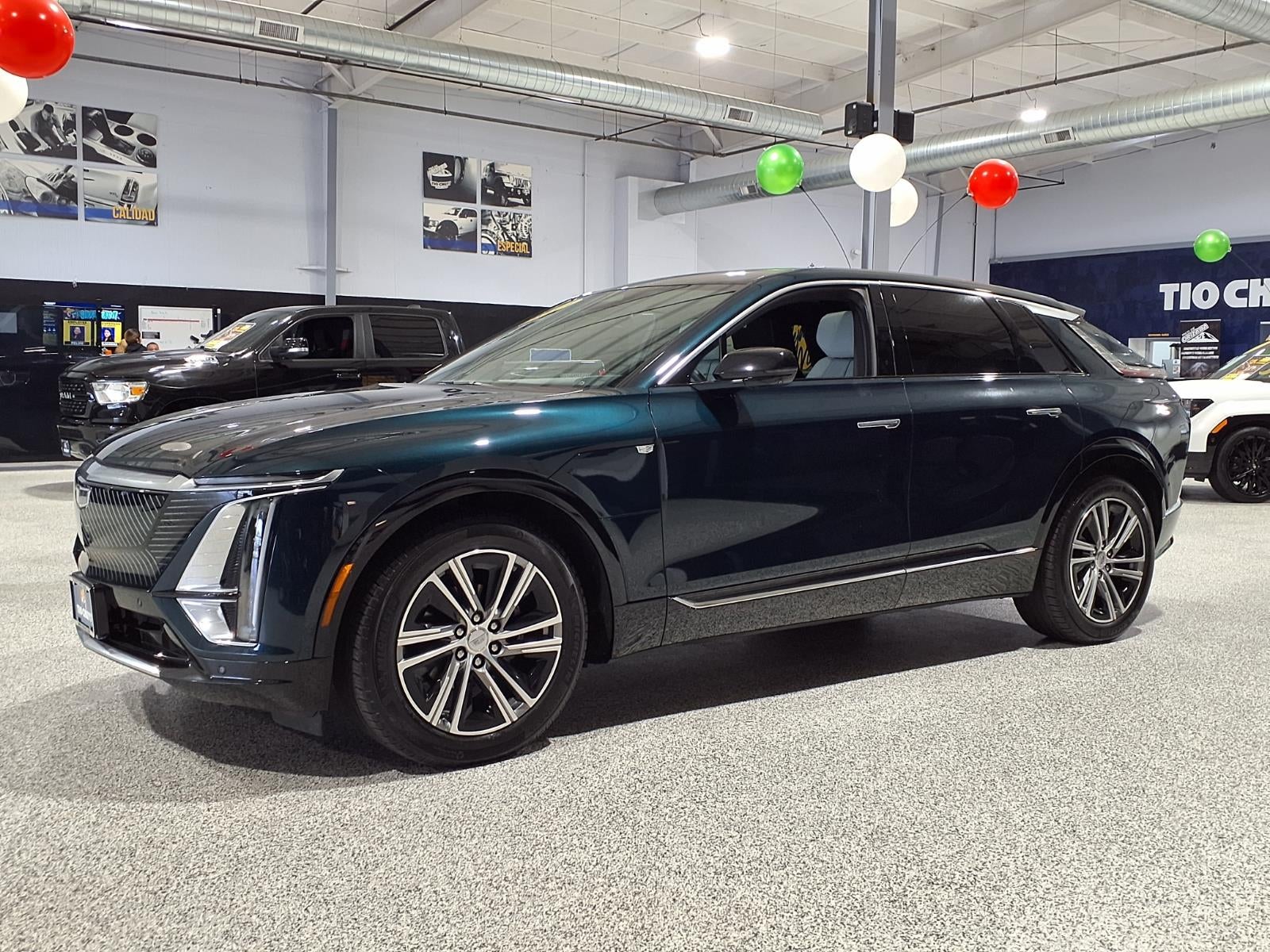 2024 Cadillac LYRIQ Luxury 1