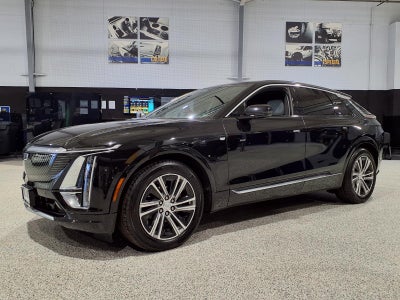 2024 Cadillac LYRIQ Luxury 1
