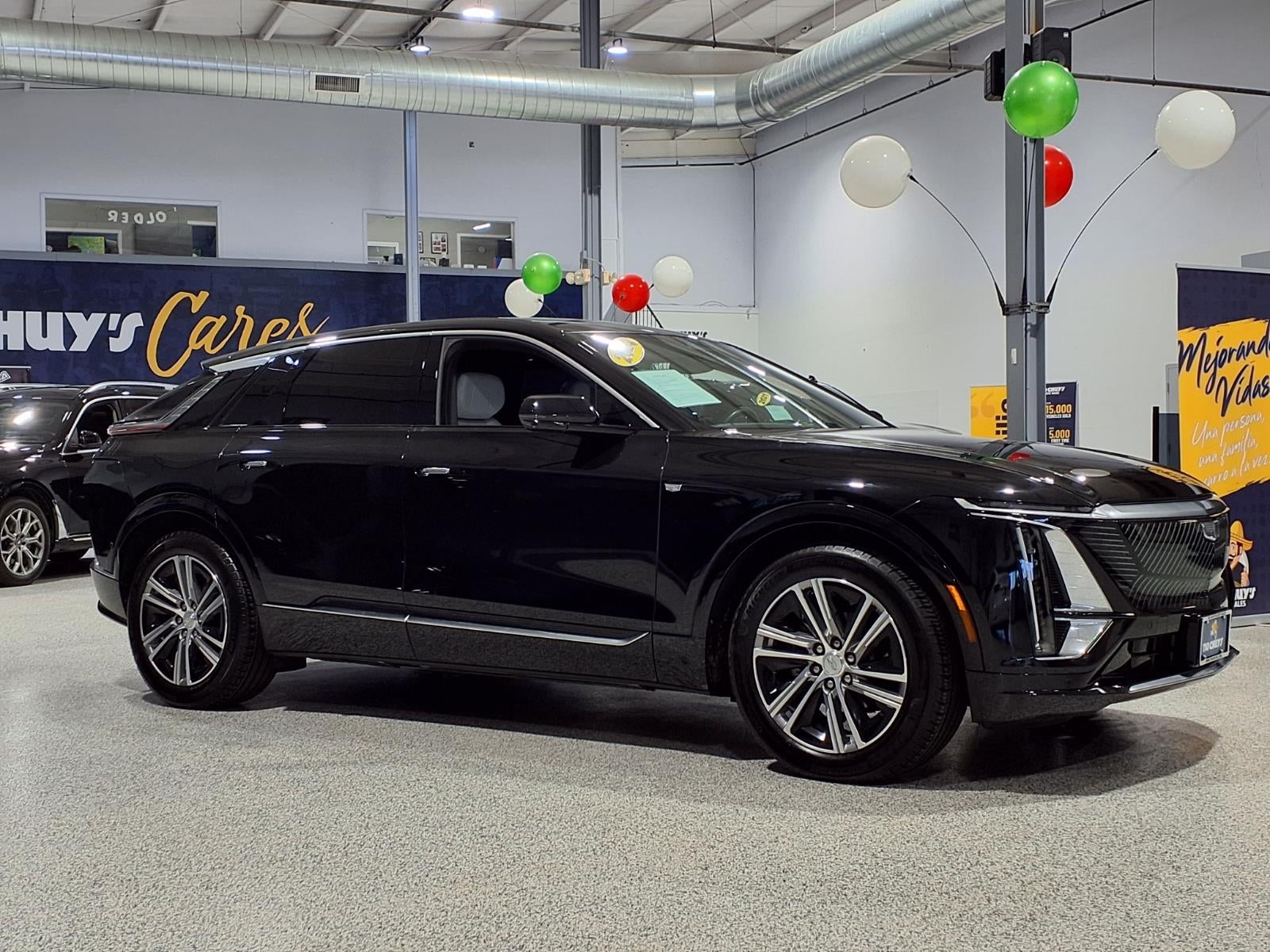 2024 Cadillac LYRIQ Luxury 1