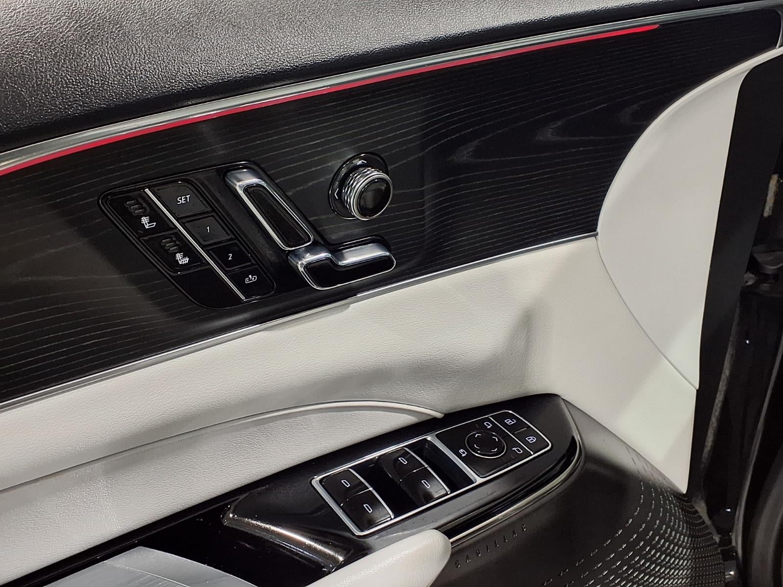 2024 Cadillac LYRIQ Luxury 1