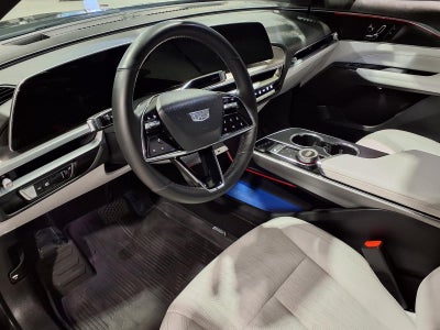 2024 Cadillac LYRIQ Luxury 1