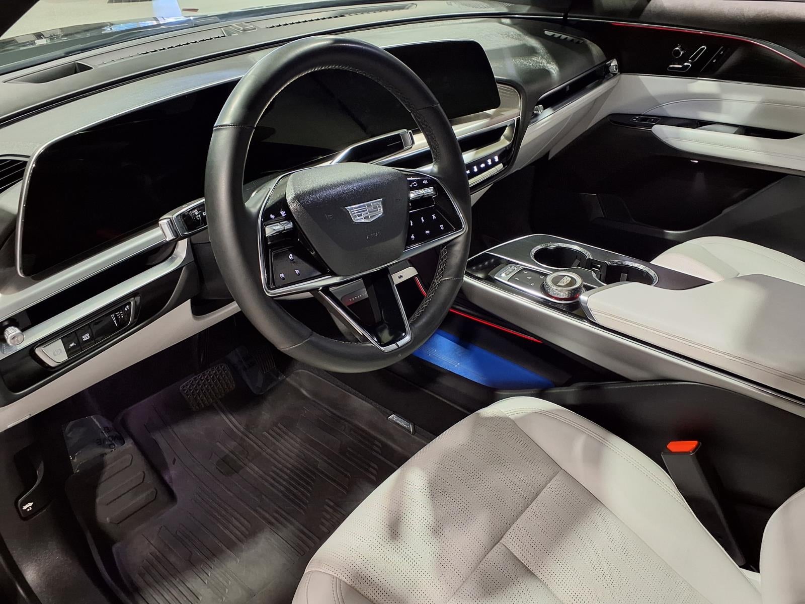 2024 Cadillac LYRIQ Luxury 1