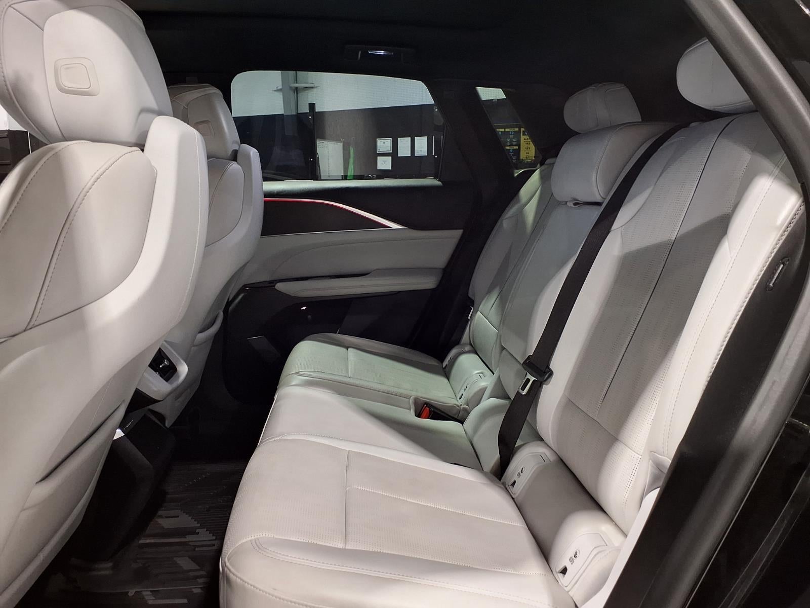 2024 Cadillac LYRIQ Luxury 1