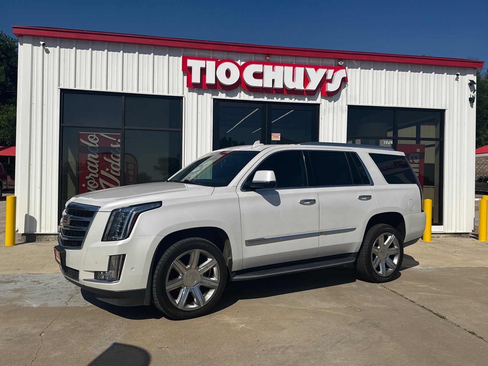 2017 Cadillac Escalade AWD Luxury's photo