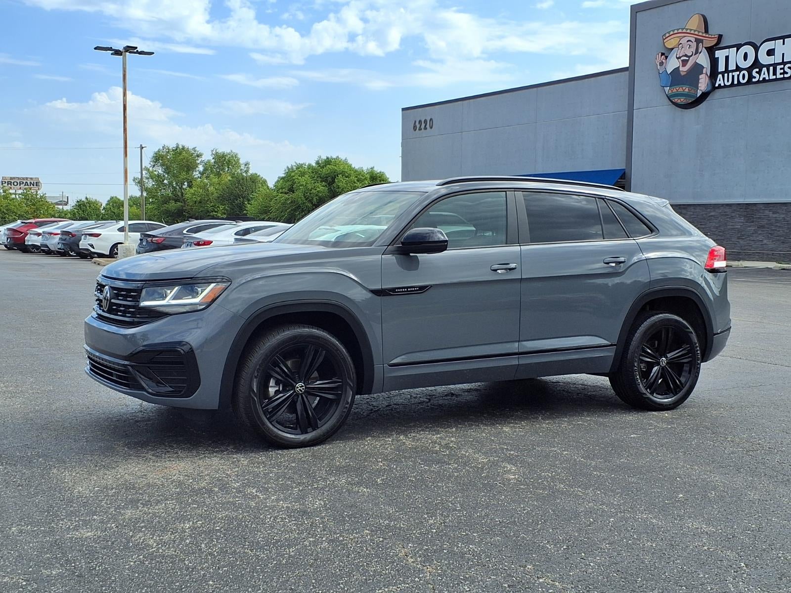 2023 Volkswagen Atlas Cross Sport 2.0T SEL R-Line Black