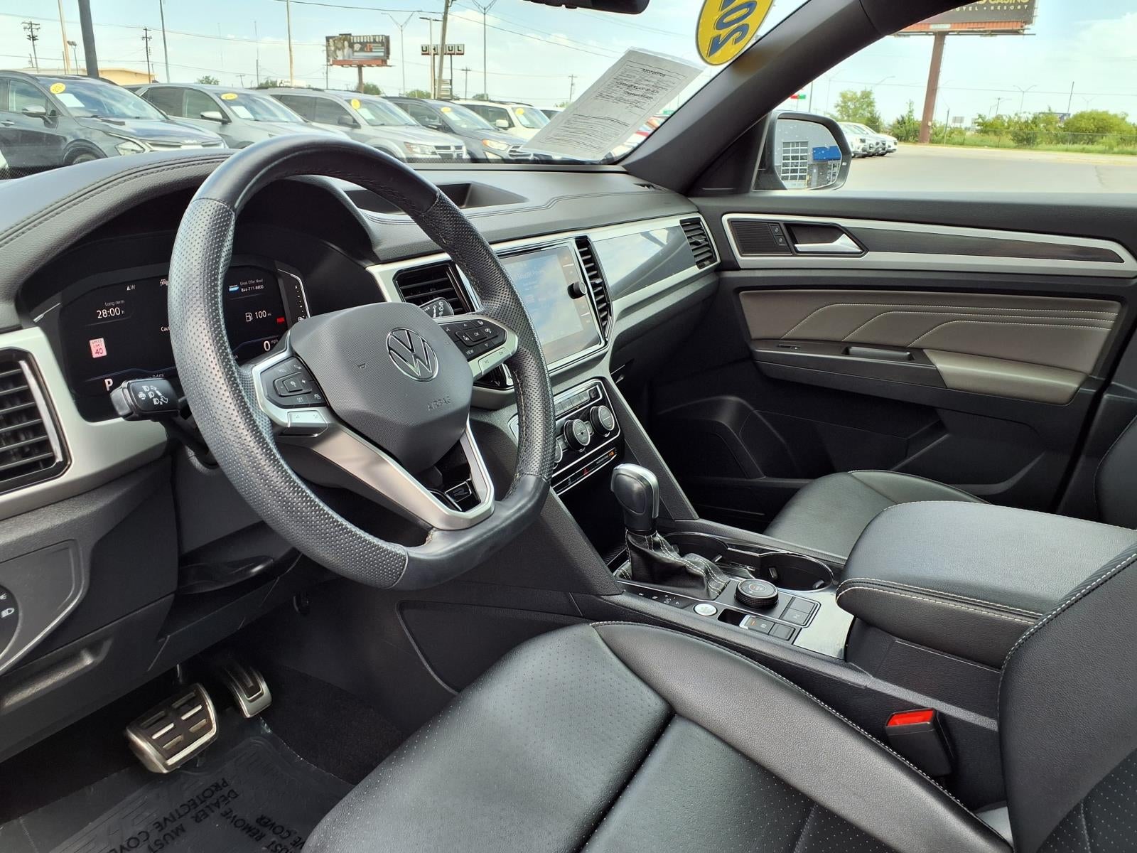 2023 Volkswagen Atlas Cross Sport 2.0T SEL R-Line Black