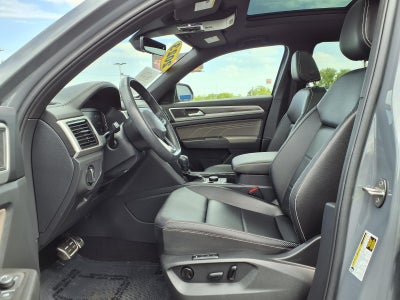2023 Volkswagen Atlas Cross Sport 2.0T SEL R-Line Black