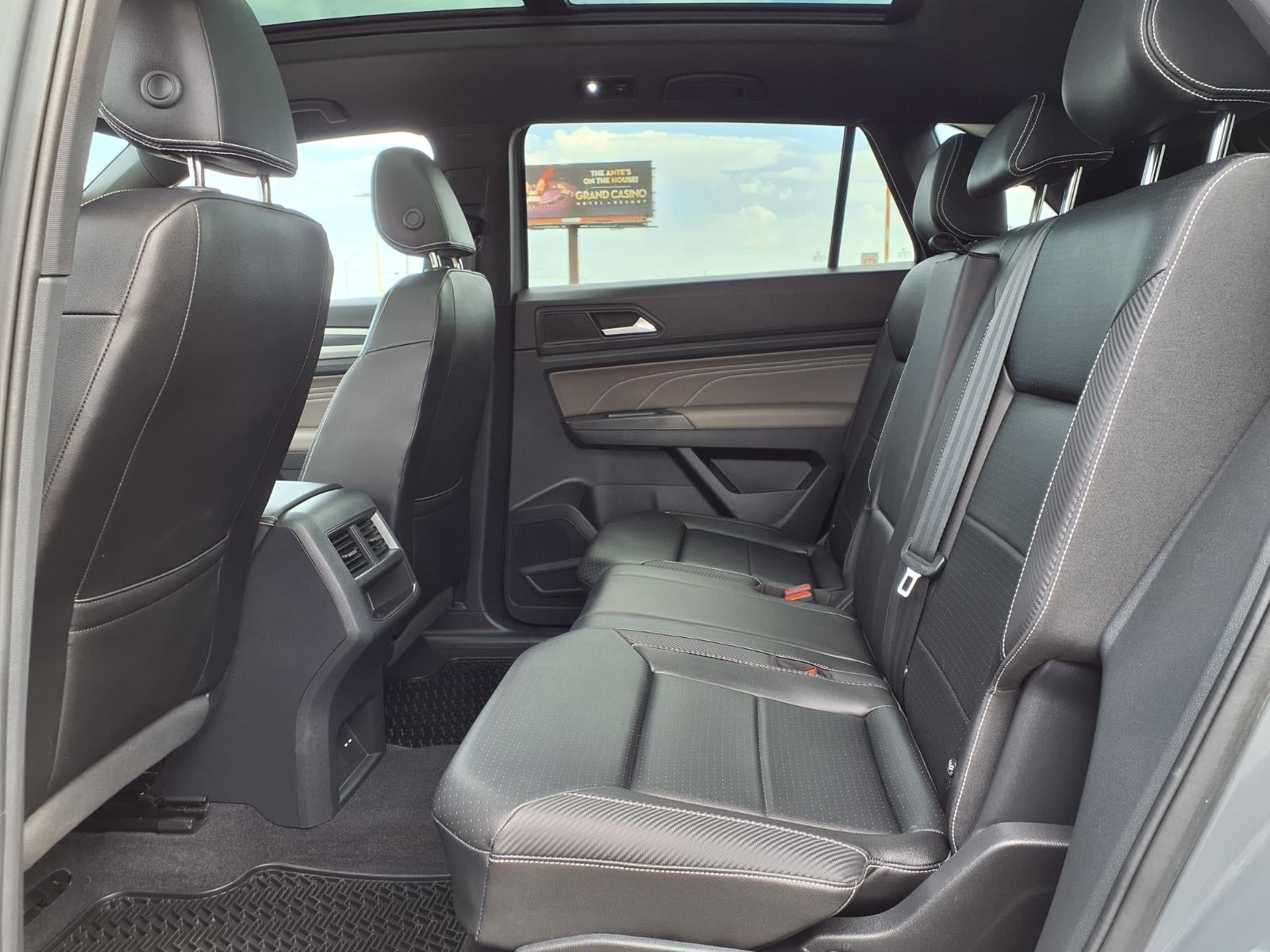 2023 Volkswagen Atlas Cross Sport 2.0T SEL R-Line Black