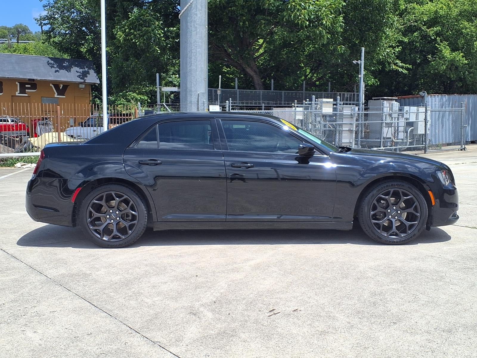 2020 Chrysler 300 Touring