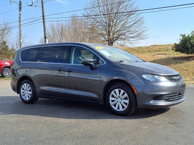 2020 Chrysler Voyager L