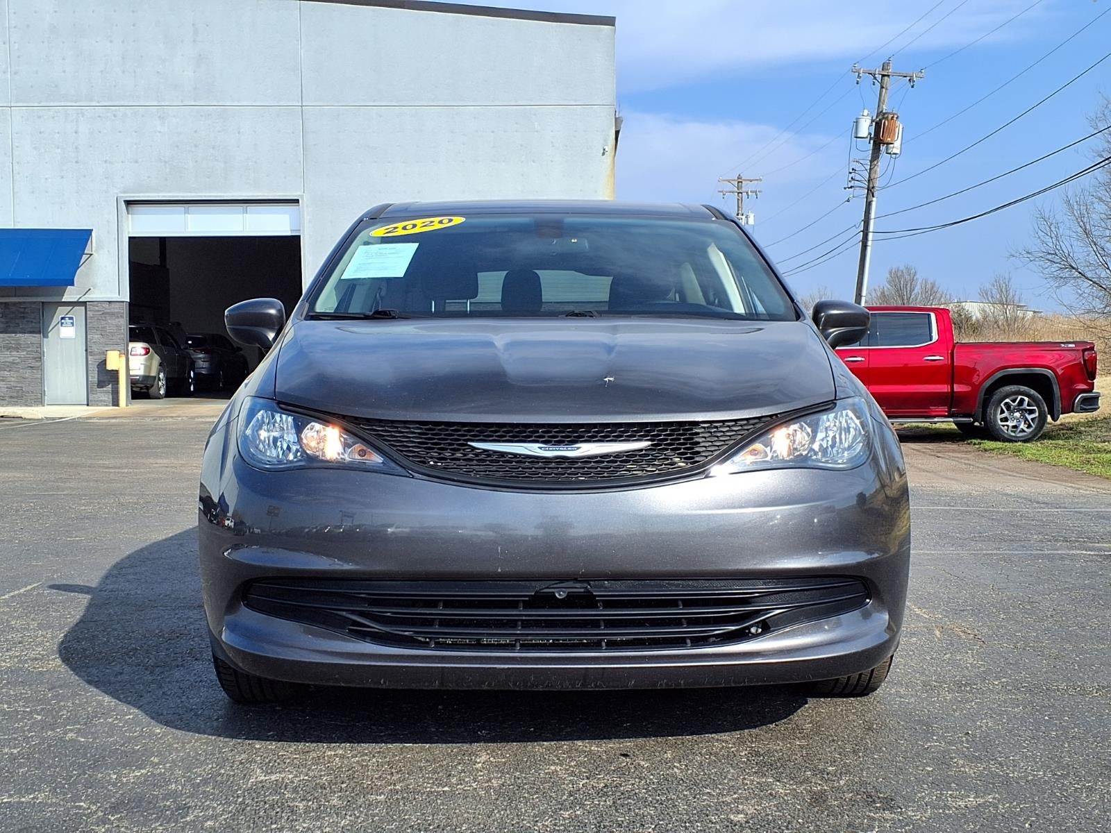 2020 Chrysler Voyager L