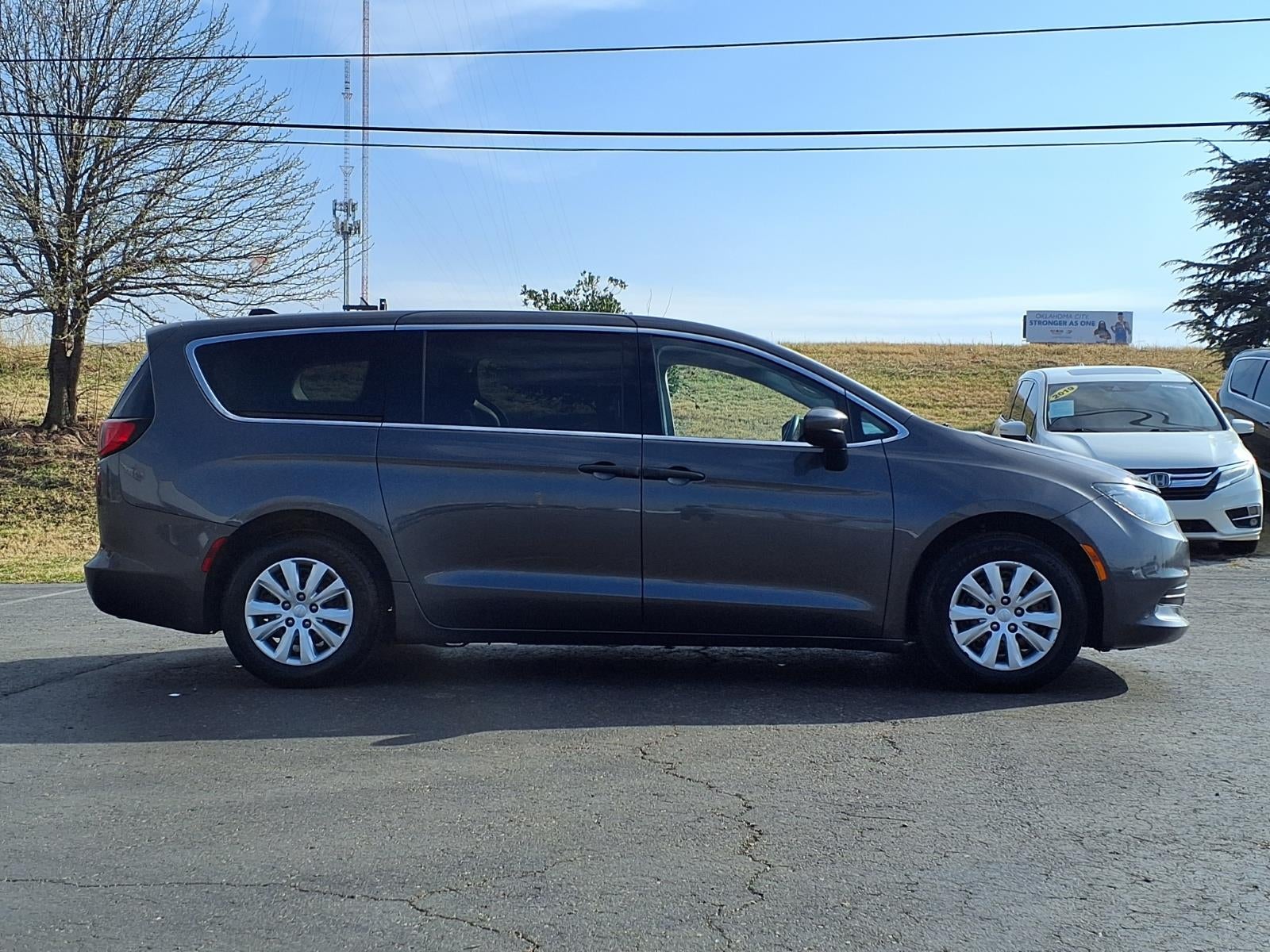 2020 Chrysler Voyager L