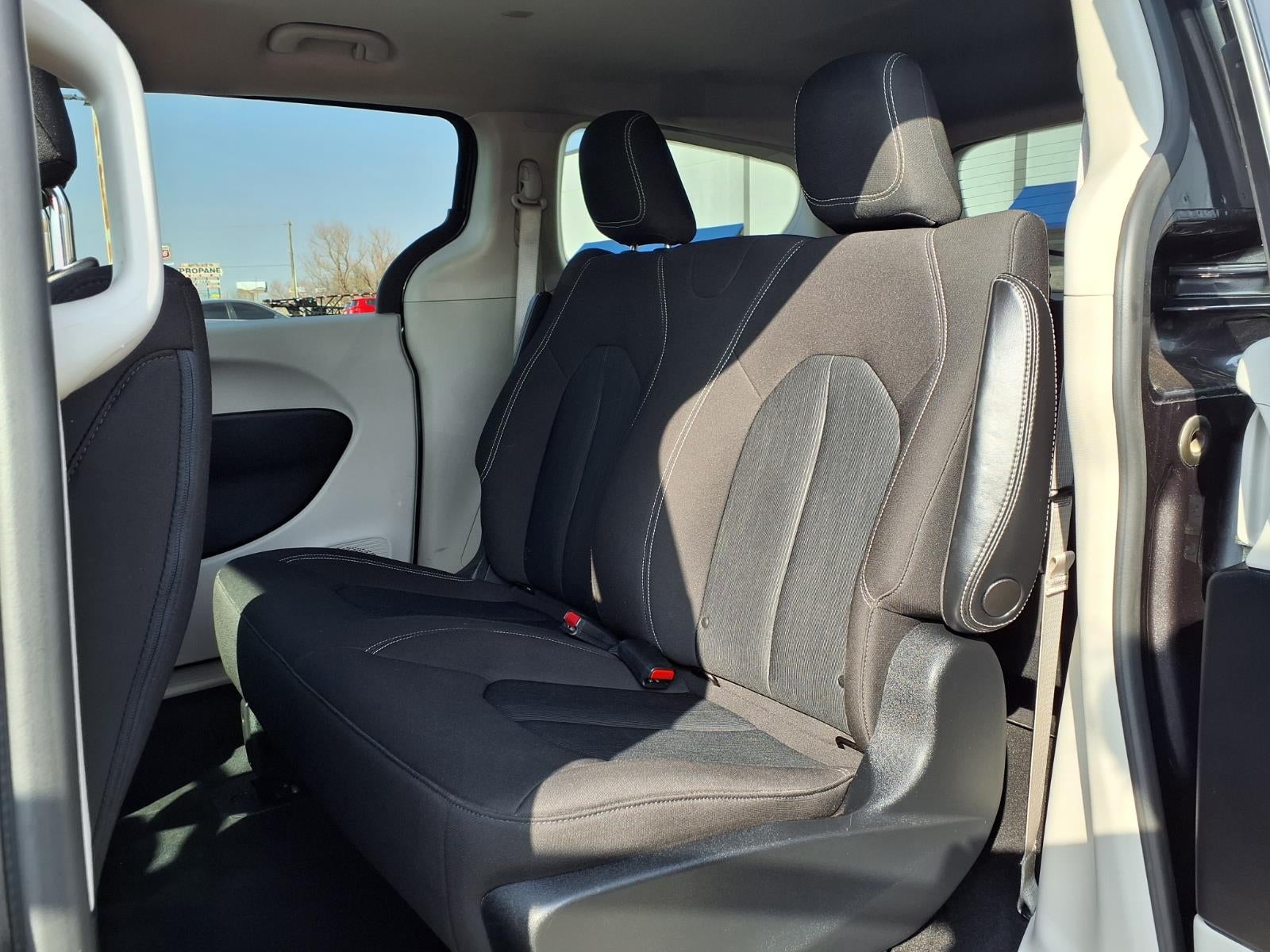 2020 Chrysler Voyager L