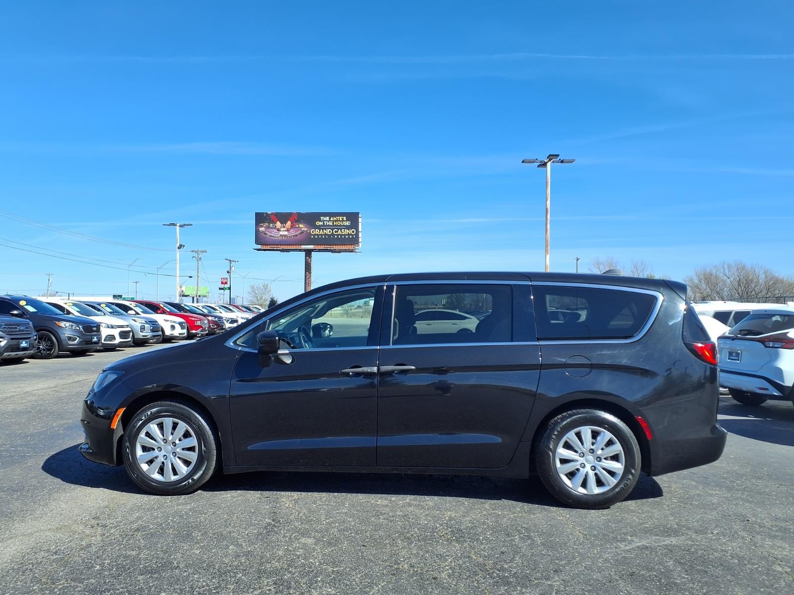 2020 Chrysler Voyager L