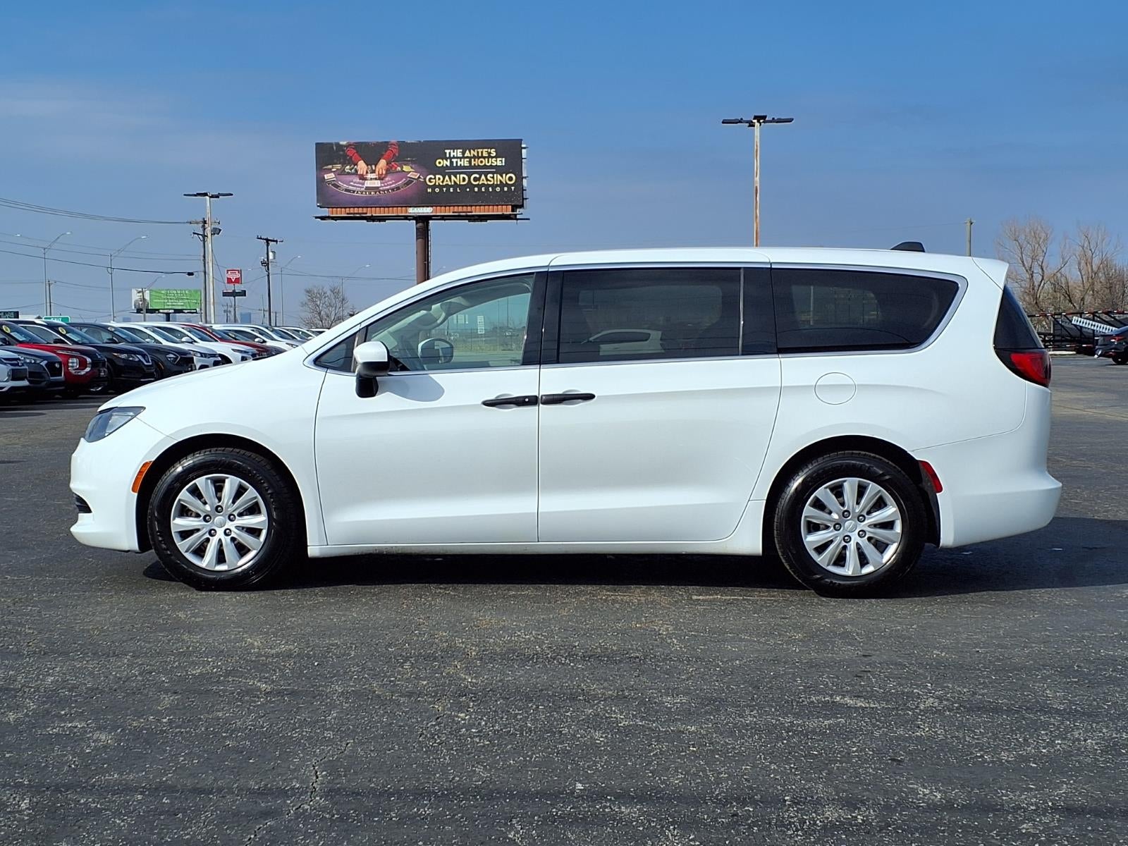 2020 Chrysler Voyager L