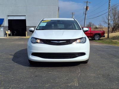 2020 Chrysler Voyager L