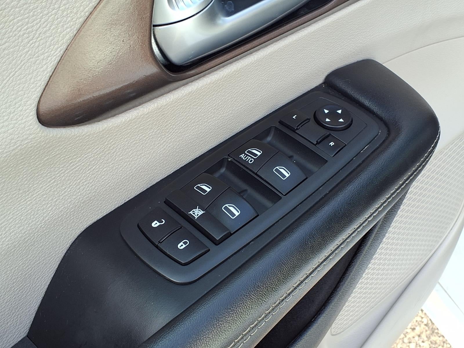 2020 Chrysler Voyager L