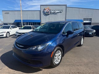 2020 Chrysler Voyager LX
