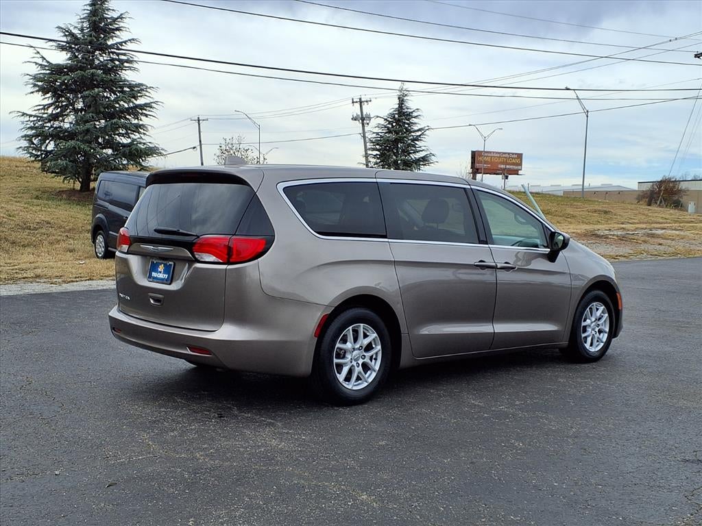 2017 Chrysler Pacifica LX