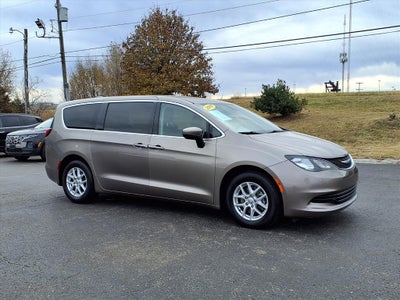 2017 Chrysler Pacifica LX