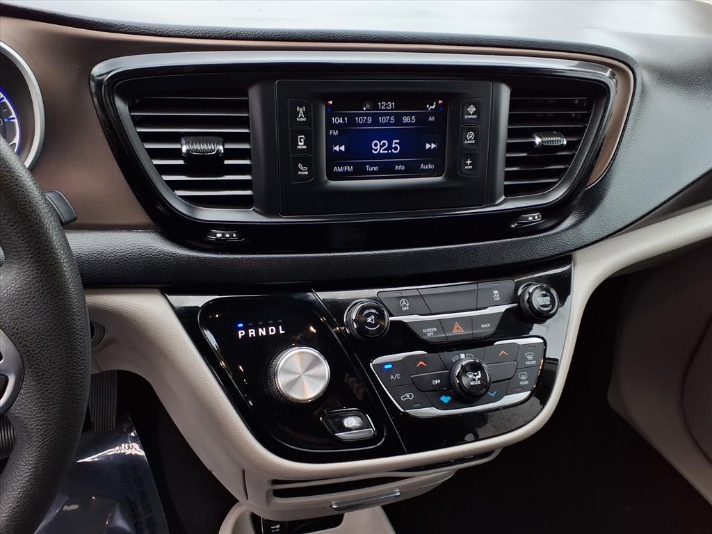 2017 Chrysler Pacifica LX