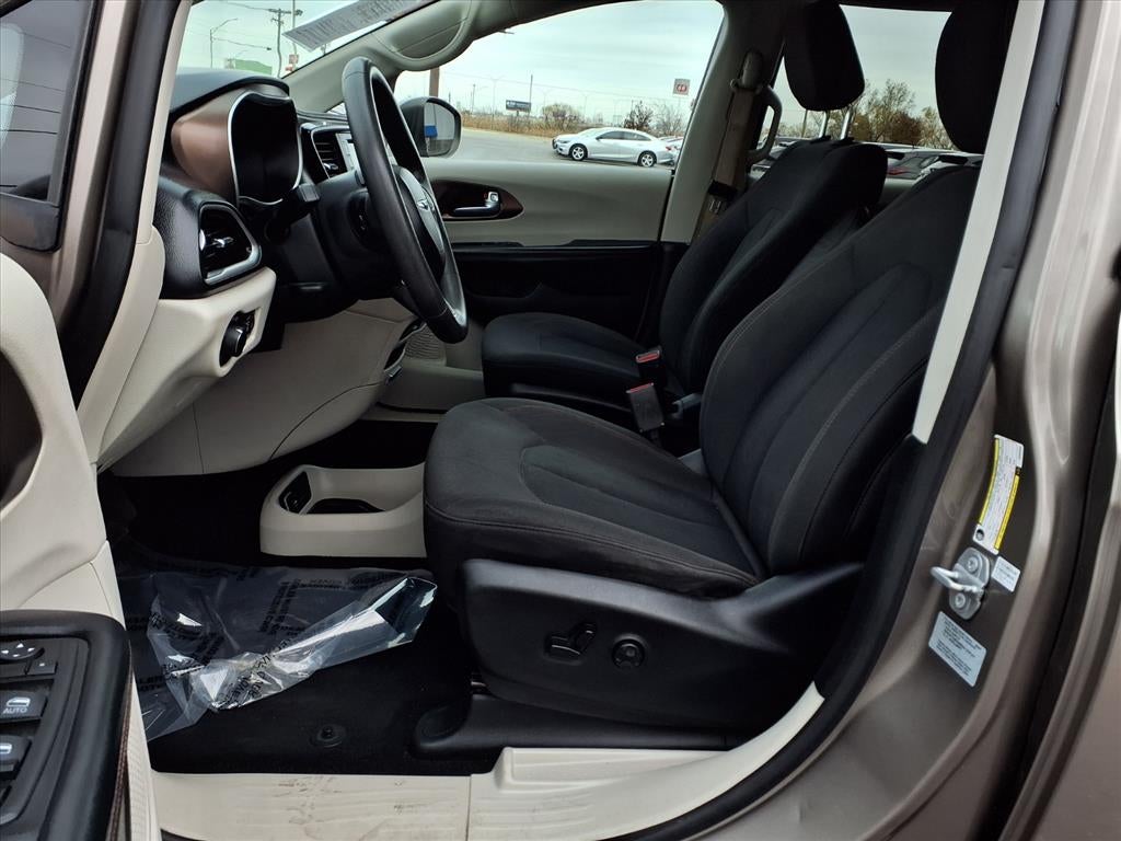 2017 Chrysler Pacifica LX